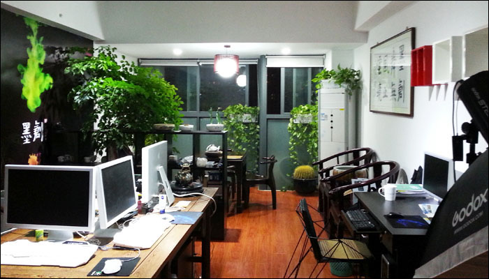 倚樹觀魚,悠然品茶 倚樹觀魚,悠然品茶